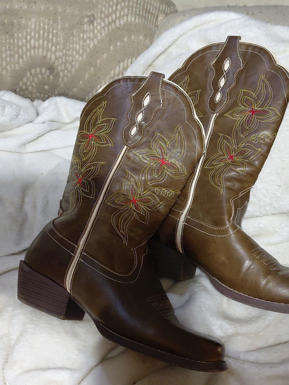 Women's Brown Floral Embroidered Western Heeled Boots